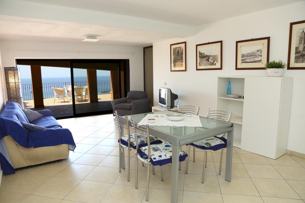 Terrazze Ponente E Levante - By Vacation Service Lägenhet Cefalù Exteriör bild