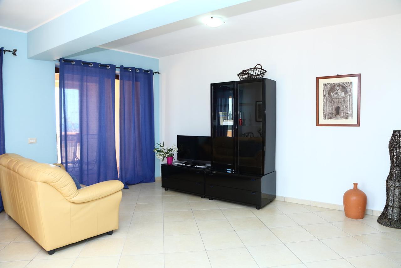 Terrazze Ponente E Levante - By Vacation Service Lägenhet Cefalù Exteriör bild